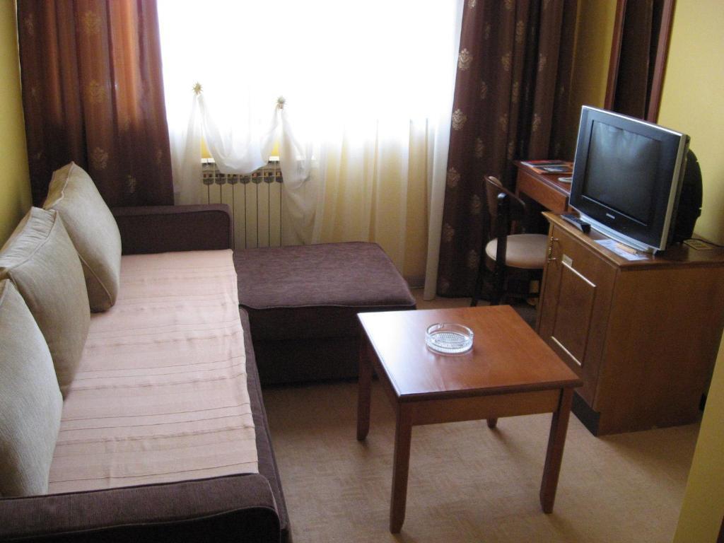 Hotel Vila Sunce Stara Pazova Habitación foto